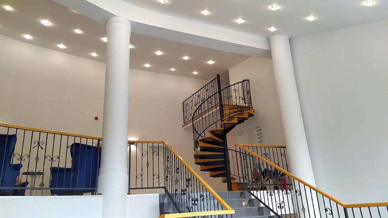 Great Polonia Ustka Bed & Breakfast エクステリア 写真