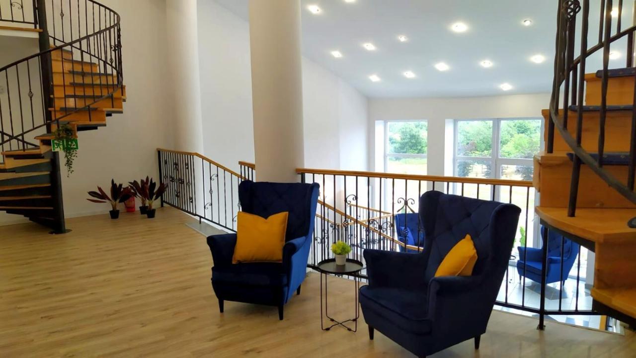 Great Polonia Ustka Bed & Breakfast エクステリア 写真