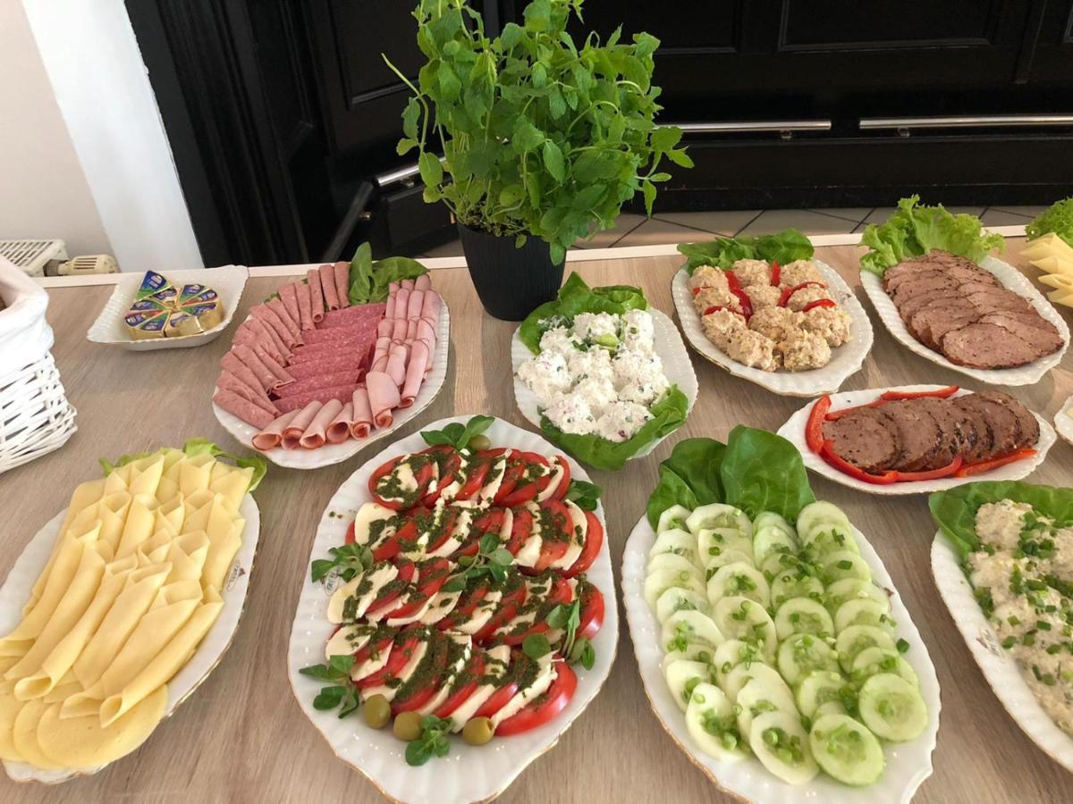 Great Polonia Ustka Bed & Breakfast エクステリア 写真
