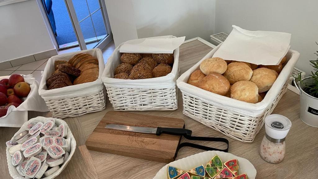 Great Polonia Ustka Bed & Breakfast エクステリア 写真